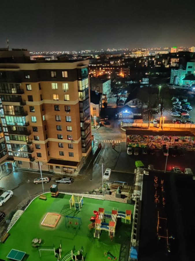 Apartamento Yarovytsya Vip In The Center Lutsʼk Exterior foto